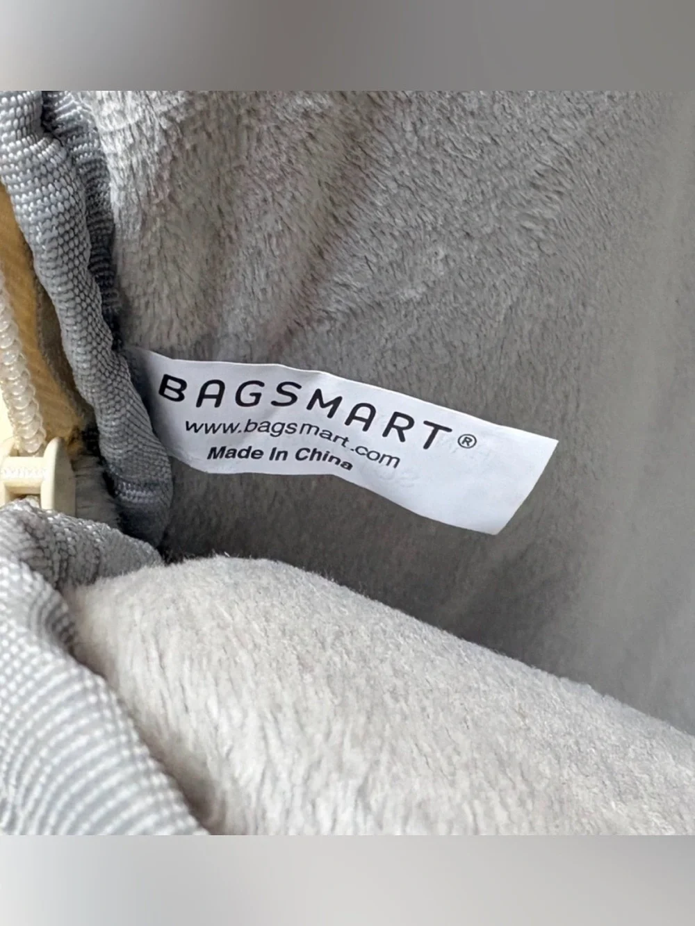 Bagsmart Cream Puffy Laptop Bag